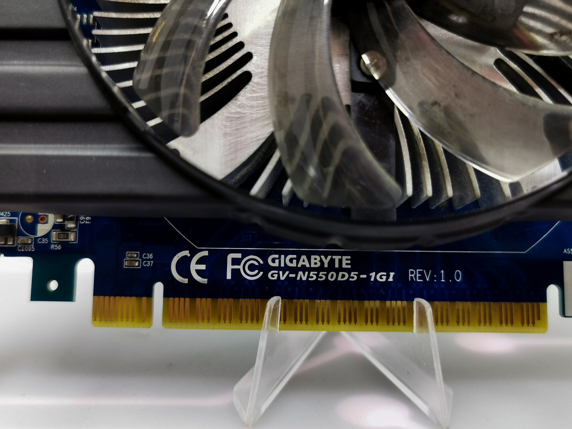 Видеокарта GIGABYTE GV-N550WF2-1GI 1024Mb 192 бит DVI/ HDMI/ VGA GDDR5