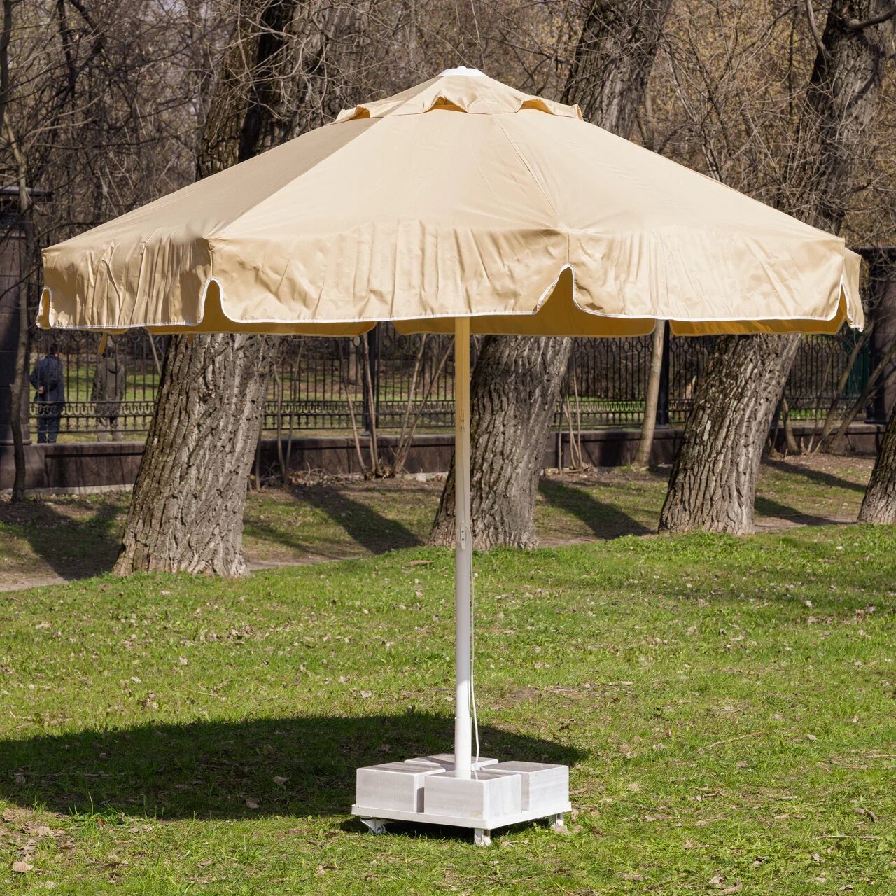 Зонт MISTRAL 300 круглый с воланом (база в комплекте) бежевый - фотография № 2
