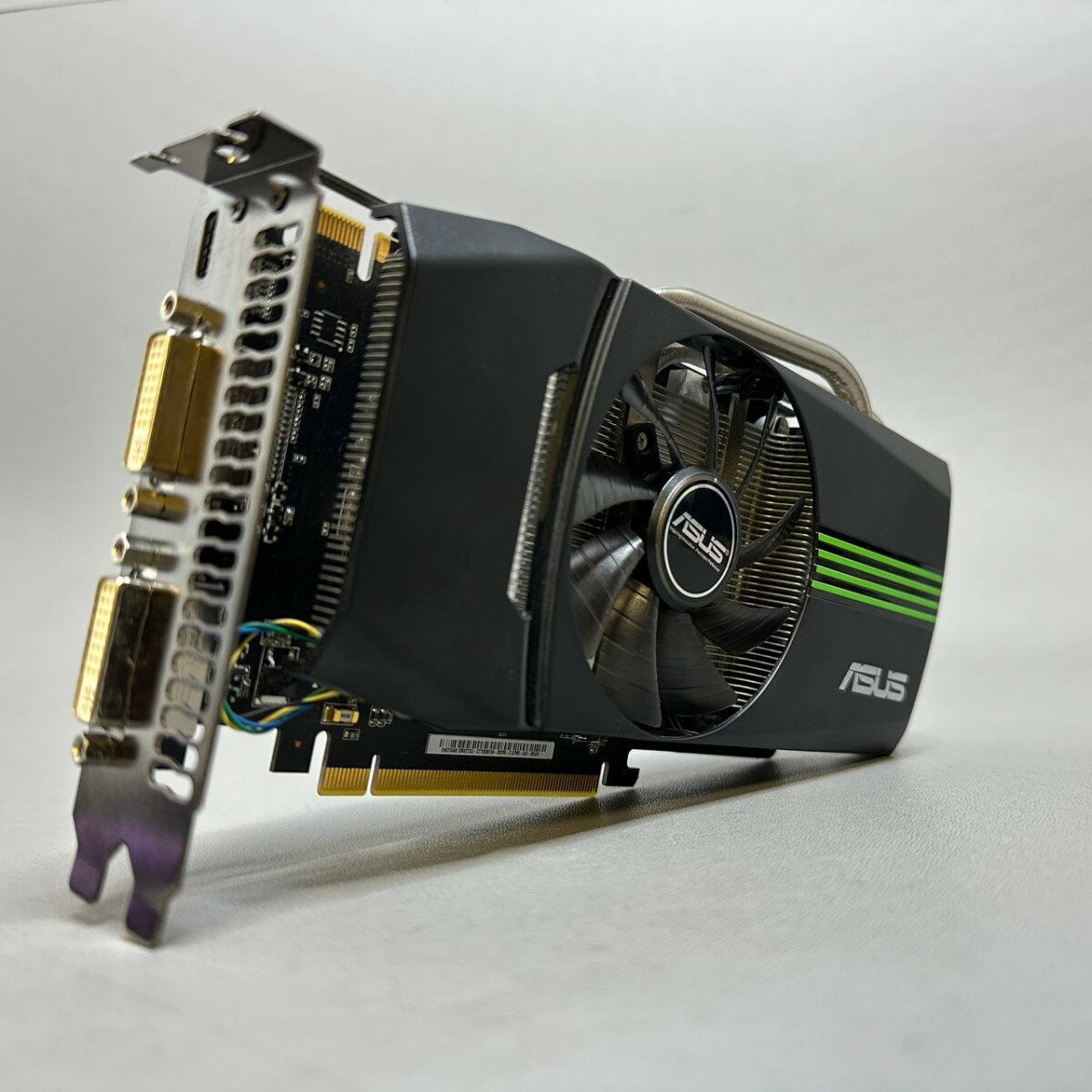 Видеокарта ASUS GeForce GTX 460 700Mhz PCI-E 2.0 1024Mb 3680Mhz 256 bit 2xDVI Mini-HDMI HDCP