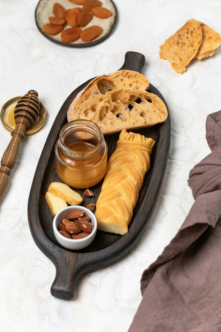 Деревянная тарелочка для хлеба, сыра и закусок "Веретено"