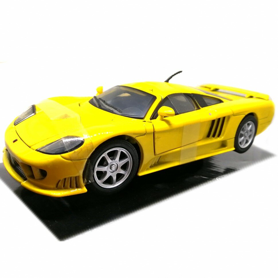 Коллекционная модель Saleen S7, масштаб 1:24