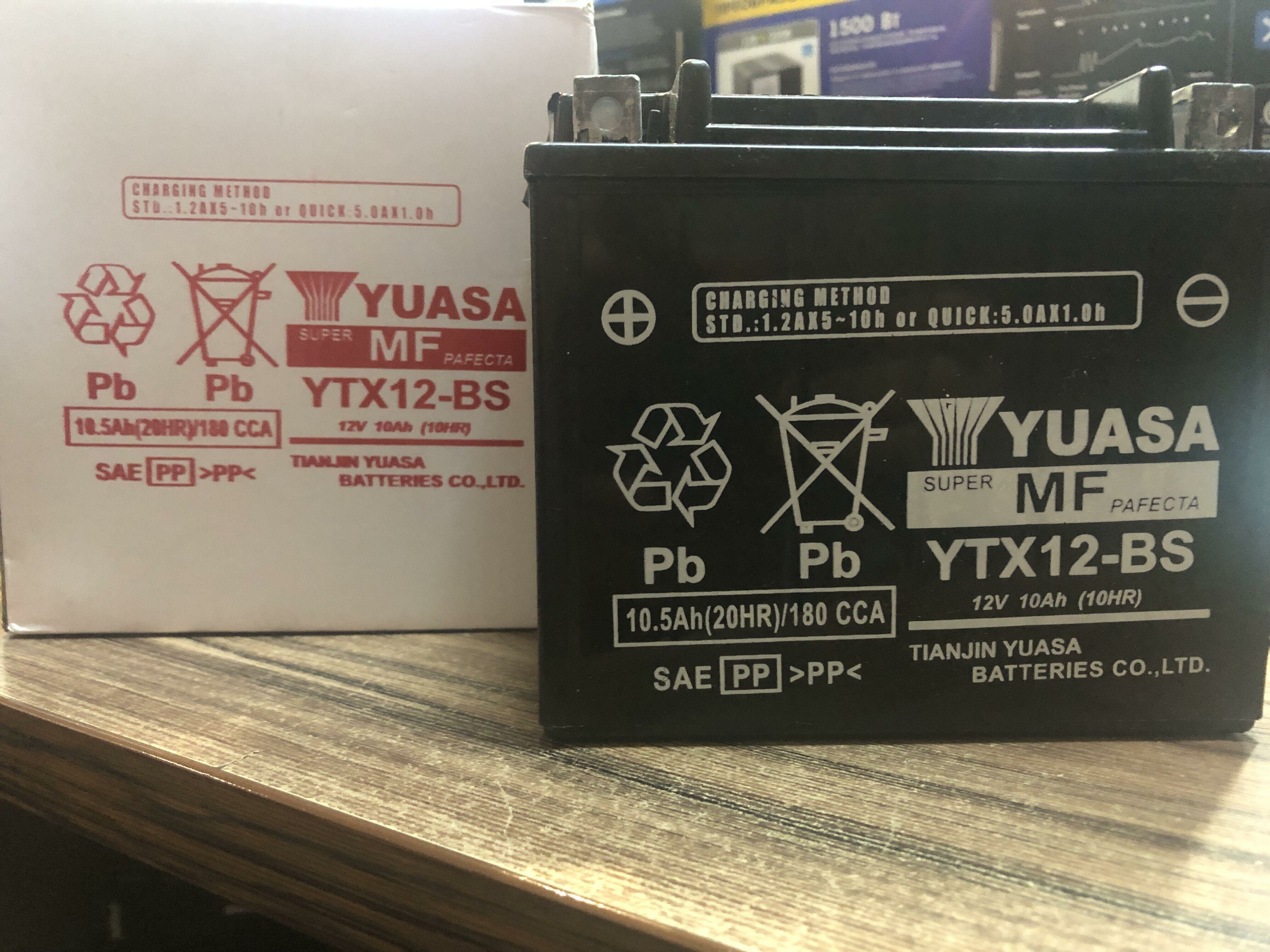 Аккумулятор мото Yuasa AGM 10Ач прямая полярность YTX12-BS