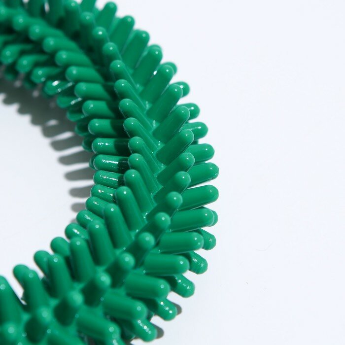 Игрушка "Кольцо с шипами №6", 15,5 см, зелёная - фотография № 3
