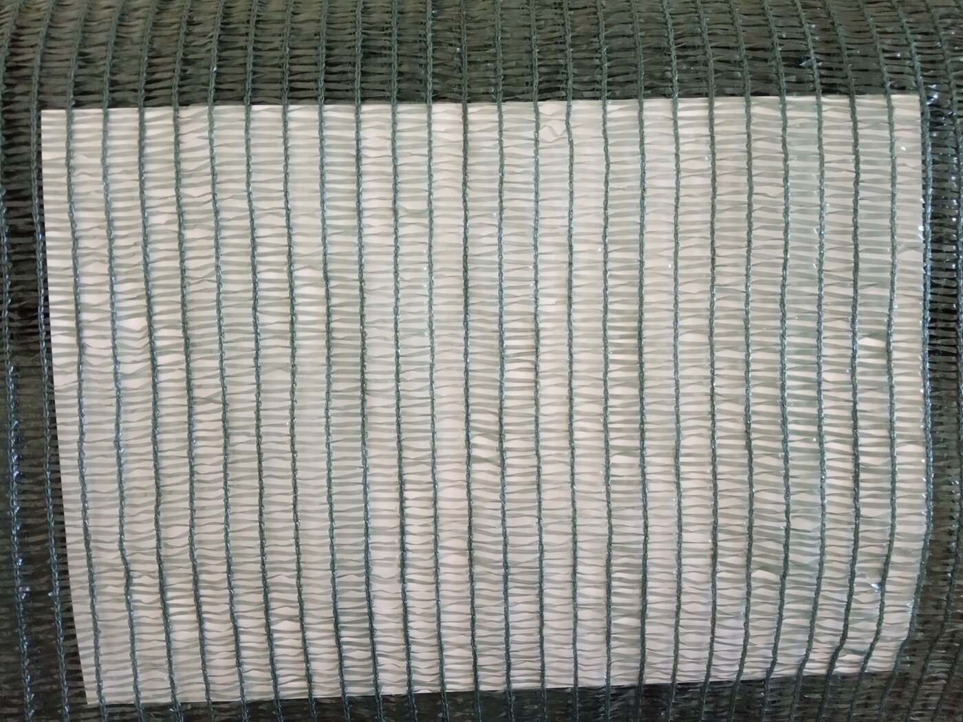 Сетка затеняющая фасадная (защитная) "STRONG-55", 2 х 50 м (затенение 40-50 %) укрывной материал, сетка для теплиц, сетка для забора - фотография № 9