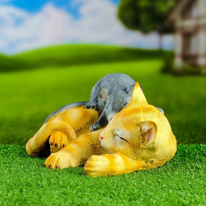 Садовая фигура "Кошка с мышкой спят" 30х18см - фотография № 2