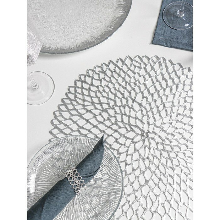 Набор салфеток сервировочных на стол Доляна «Лея», d=38 см, 4 шт, цвет серебряный - фотография № 2