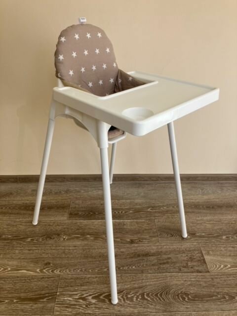 фото Стульчик для кормления белый с чехлом принт звезды макиато