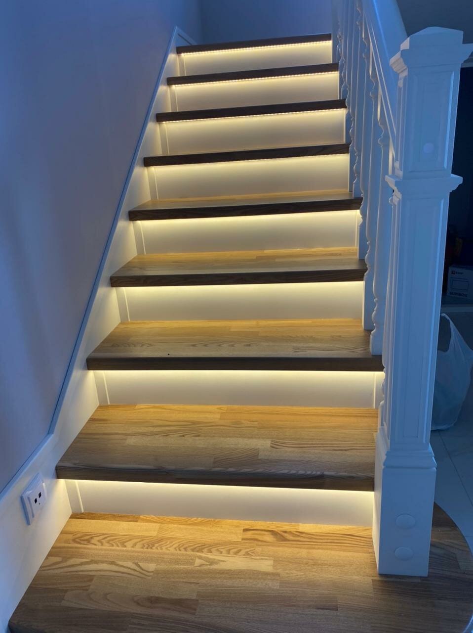Подсветка ступеней лестницы LightFusion серии BASE/24 до 24 ступеней, Schneider Atlas Design алюминий - фотография № 8