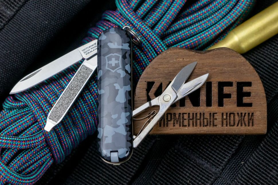 Карманный нож "Classic" X55CrMo14 Cellidor 0.6223.942 от Victorinox