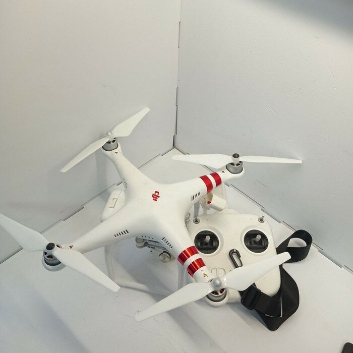 Квадрокоптер DJI Phantom 3 Professional
