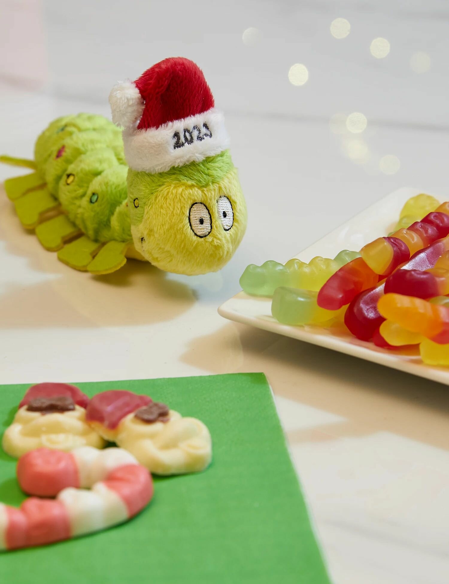 Сюрприз-бокс кондитерский Christmas Colin The Caterpillar Letterbox - фотография № 2