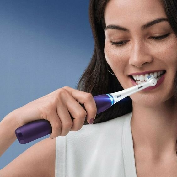 Электрическая зубная щетка Oral B iO Series 8N Special Edition, фиолетовый - фотография № 5