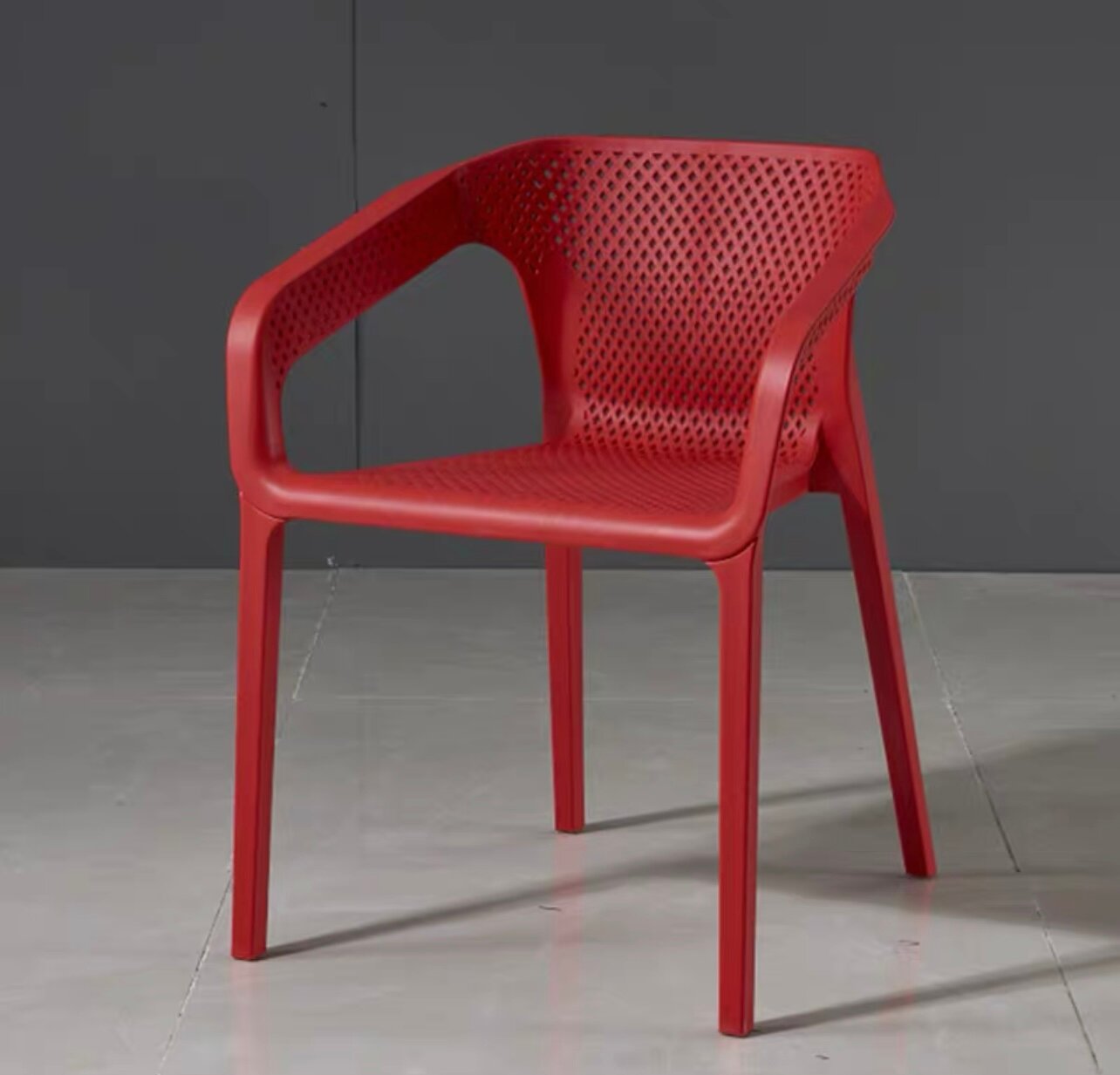 Современное штабелированное пластиковое Кресло Juan для дома, кафе, бара (Красный) - фотография № 1