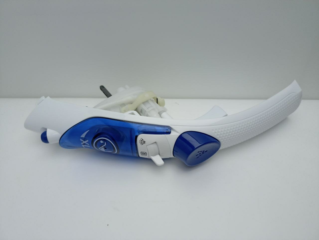 Ручка белый/синий с помпой в сборе CS-10001081 для утюга Tefal - фотография № 3