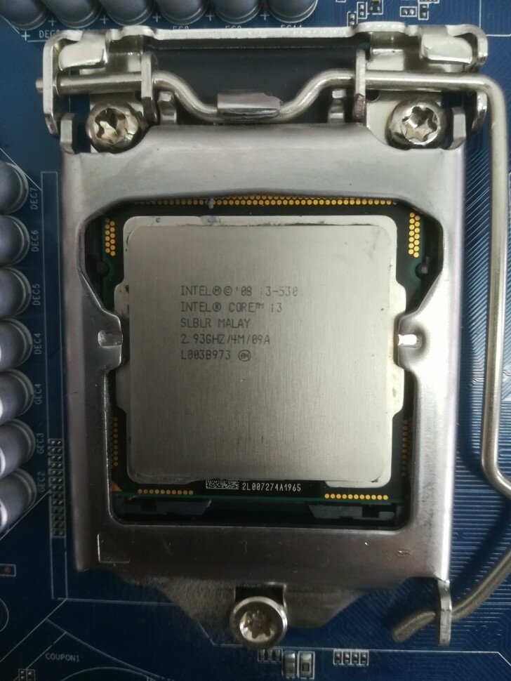 Процессор Intel Core i3-530 2933MHz LGA1156