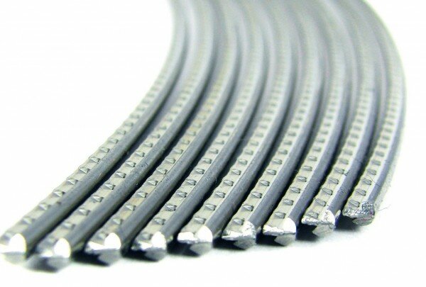 Ладовая проволока сталь, 30 см, (ш 2.28 мм, в 1,4 мм), JESCAR FW55090-S