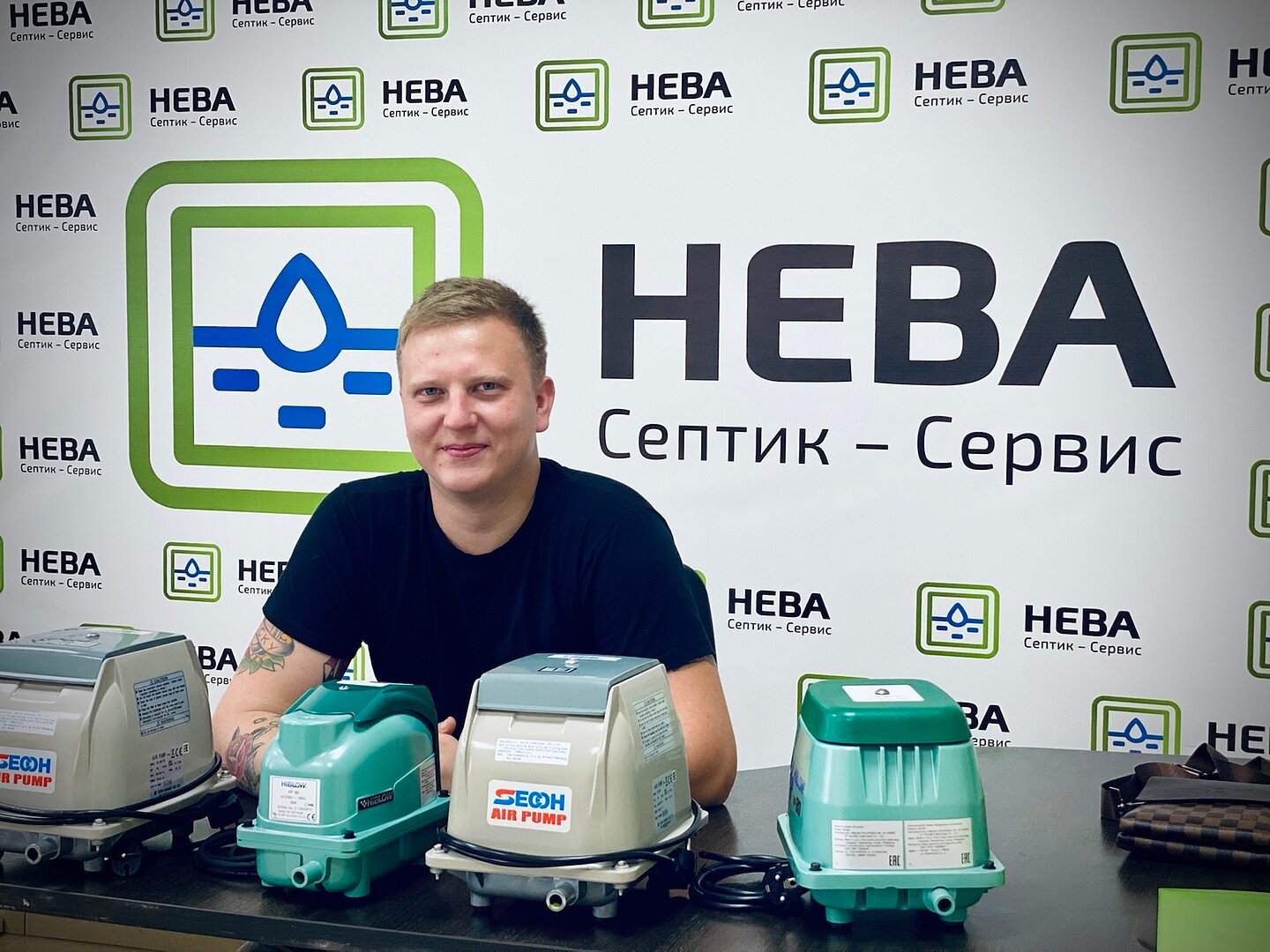 Компрессор Hiblow XP-60 для септика и пруда - фотография № 5