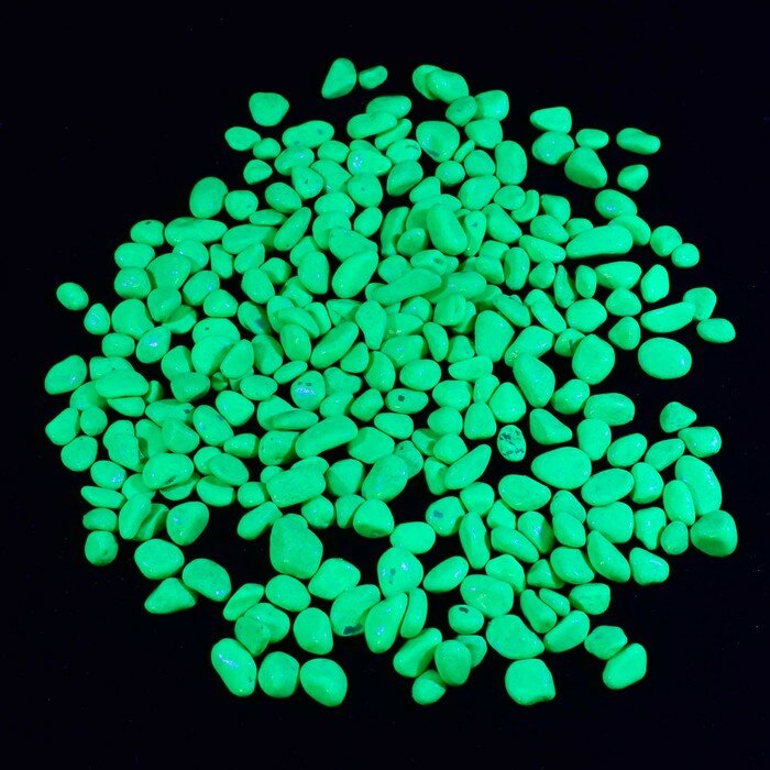 Галька декоративная, флуоресцентная, зеленая, 800 г , фр 8-12 мм - фотография № 1
