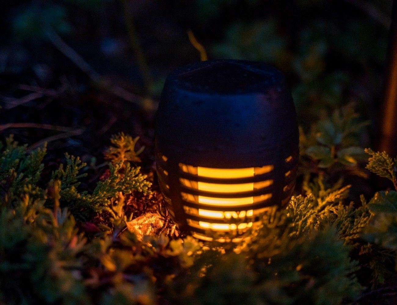 Садовые светильники Solar "Фламбер" с эффектом живого пламени, на солнечных батареях, 12 LED-огней, 27 см (4 шт.), Kaemingk (Lumineo) - фотография № 3