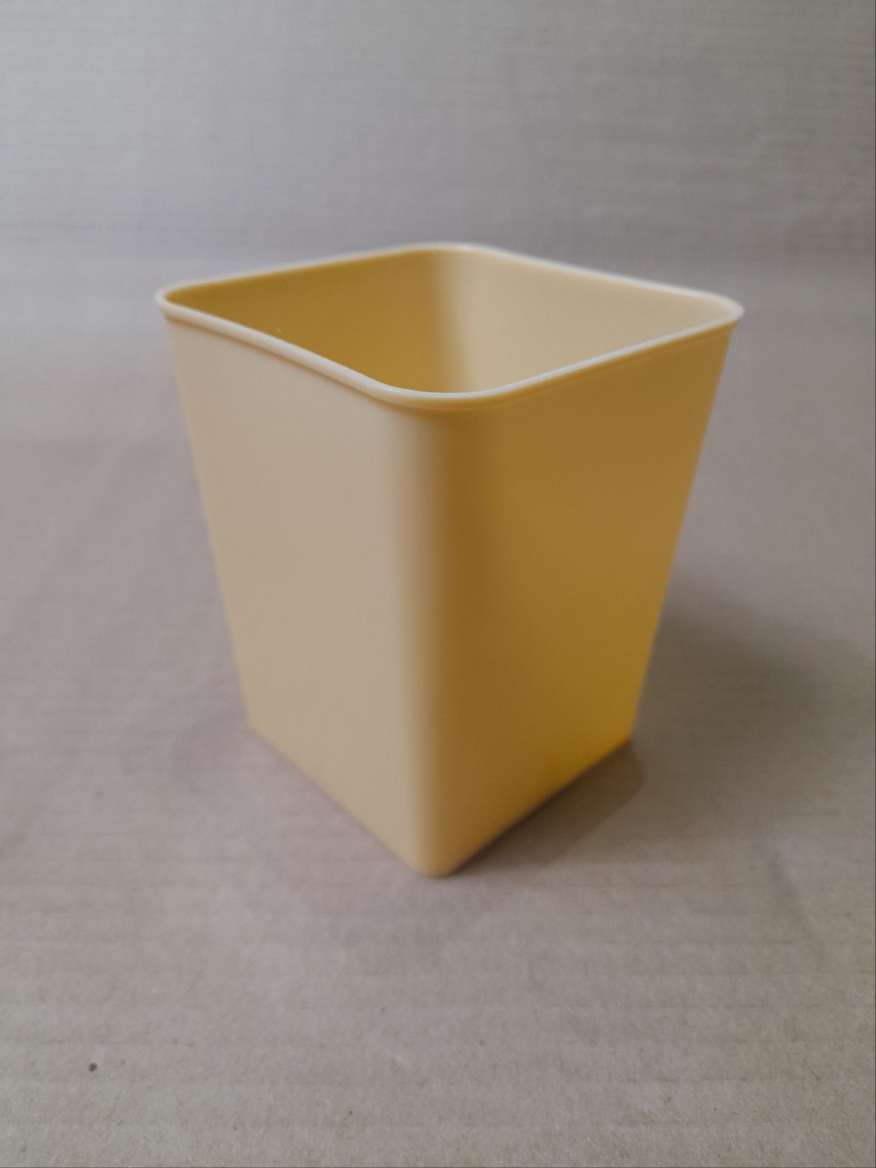 фото Стаканчик для рассады 460 мл Радиан (Бежевый)