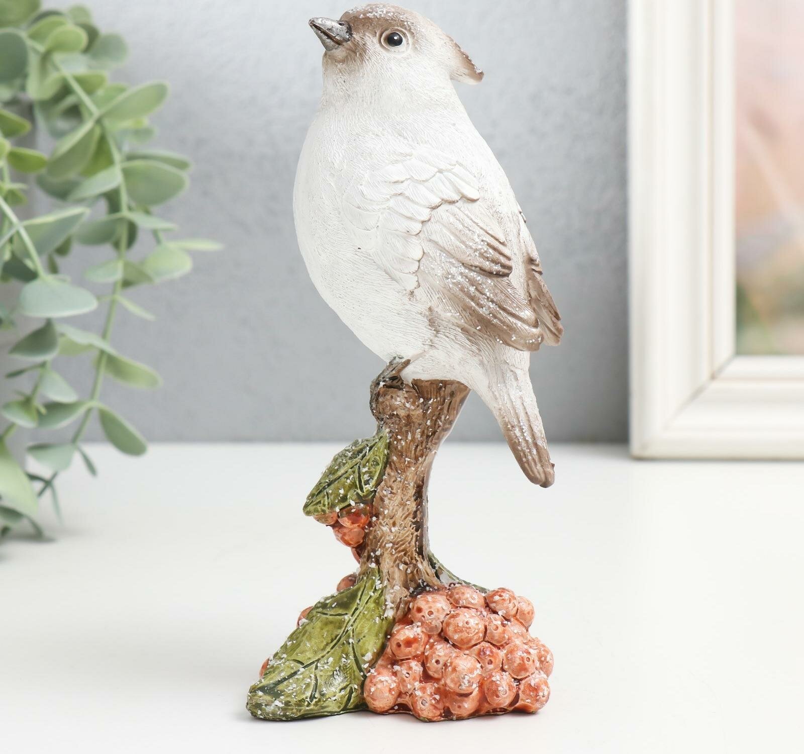 фото Сувенир полистоун "Птица на зимней рябине" 7х6х15,5 см