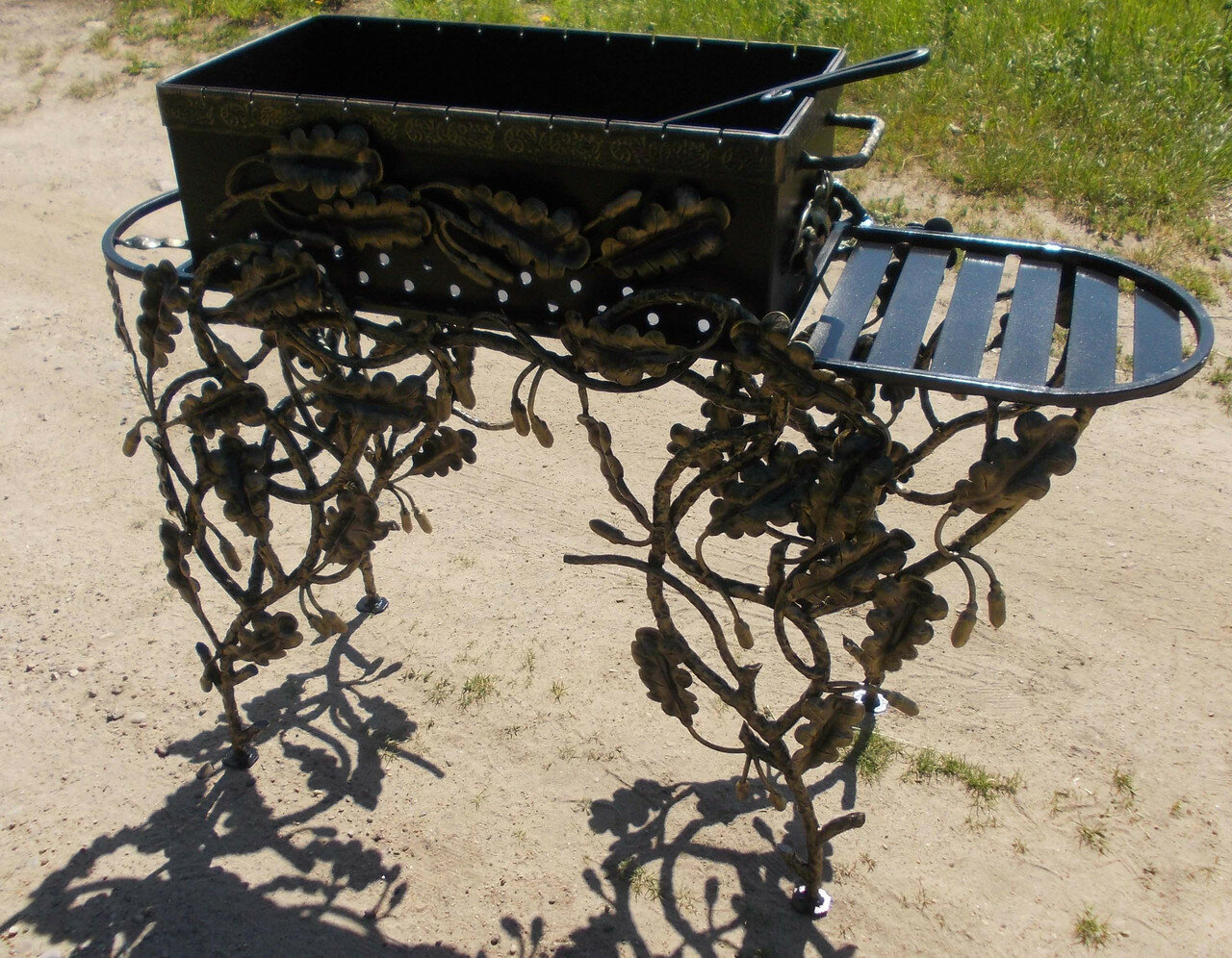 Мангал кованый с столиком, 3 мм, для дачи и дома, ручная работа Листья - фотография № 4