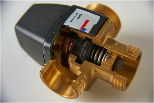 Термостатическийесительный клапан 3/4" (ГВС 35-60) kv/s 16 (BL3110C03)