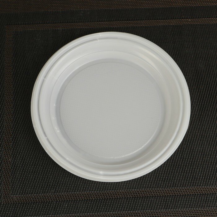 Тарелки одноразовые d=17 см, набор 6 шт, цвет белый - фотография № 2