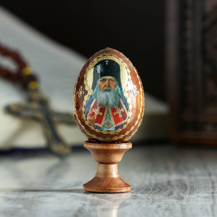 Яйцо сувенирное "Святой Лука", на подставке - фотография № 1