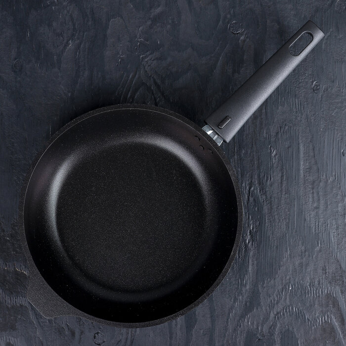 KUKMARA Набор кухонной посуды «Традиция №10», крышка, антипригарное покрытие, цвет чёрный - фотография № 2