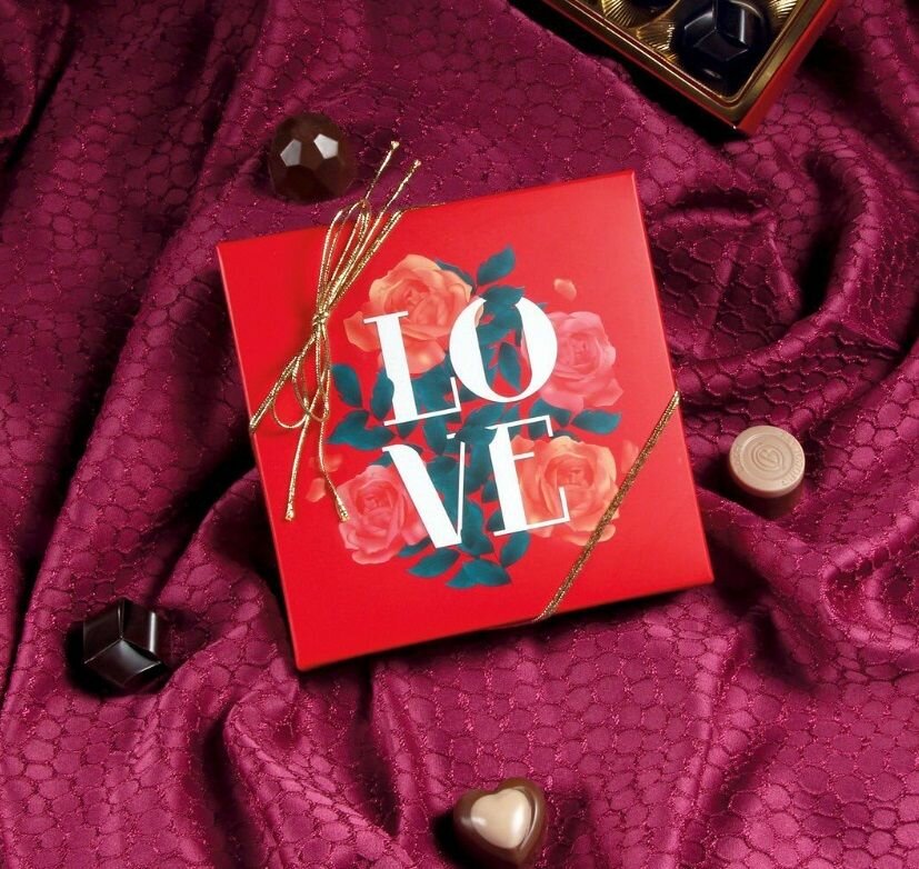 Премиальные шоколадные конфеты ассорти BOLCi "Love Boutique Floral" нетто 100 г , Турция - фотография № 2