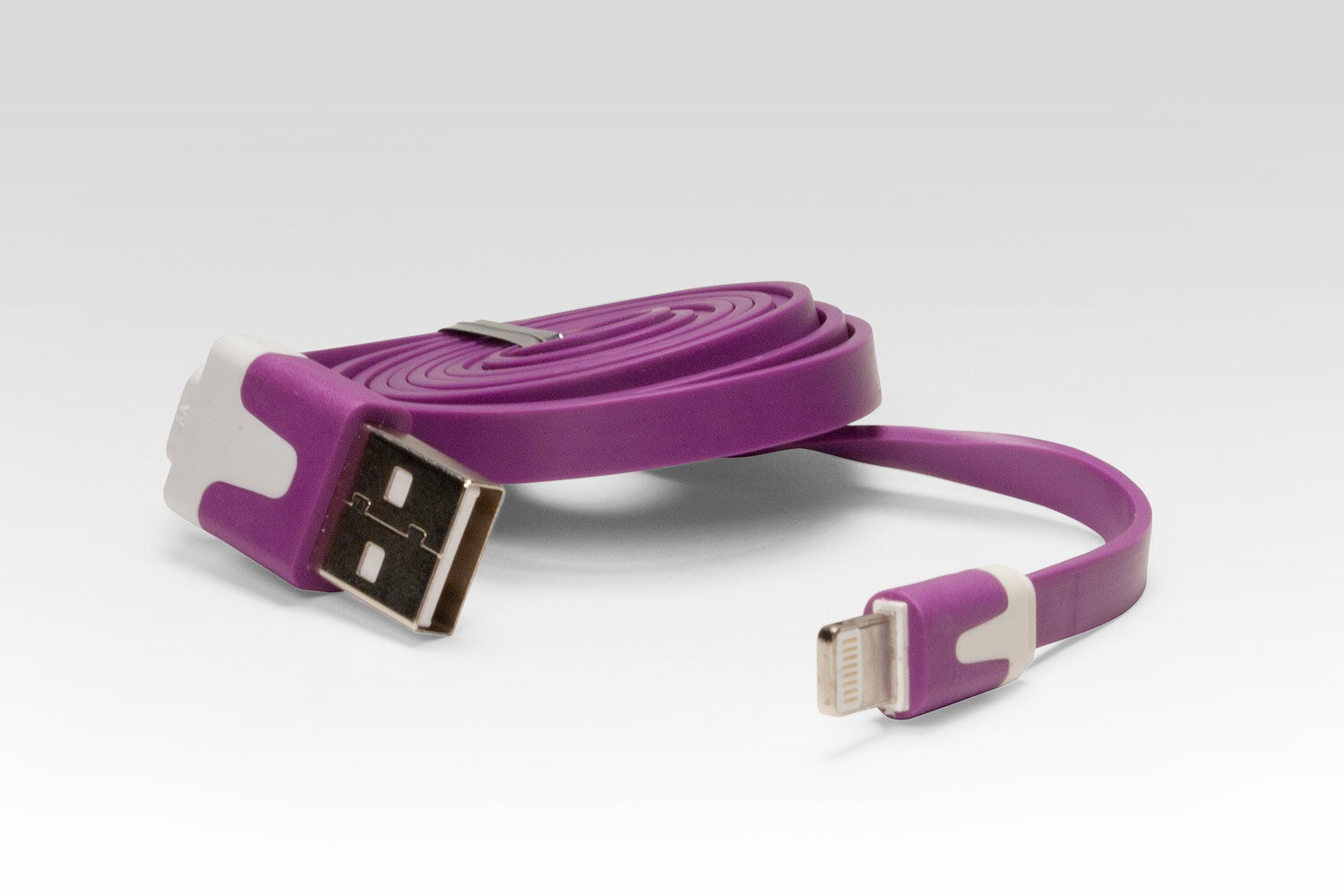 Кабель цветной Lightning для подключения к USB Apple iPhone X, iPhone 8 Plus, iPhone 7 Plus, iPhone 6 Plus, iPad. MD818ZM/A, MD8
