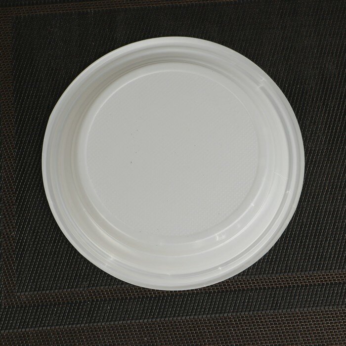 Тарелки одноразовые d=17 см, набор 6 шт, цвет белый - фотография № 3