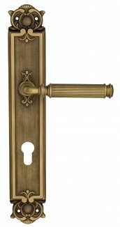 Дверная ручка Venezia "MOSCA" CYL на планке PL97 матовая бронза
