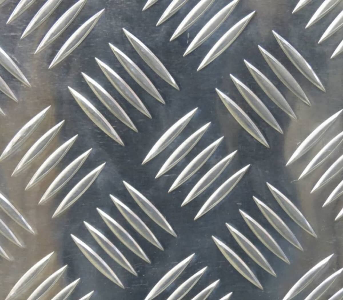 Лист алюминиевый Квинтет 1.5х300х1200 мм рифленый - фотография № 2