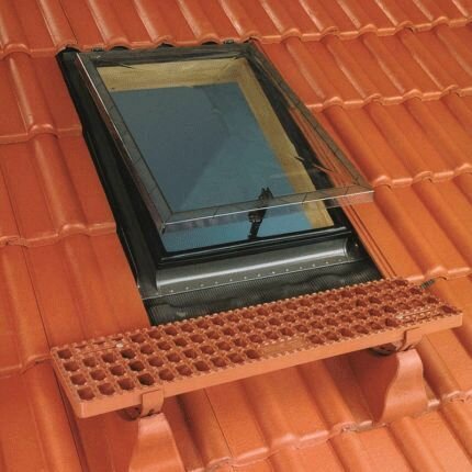 Мансардное окно-люк Fakro чердачное WSZ 86х86 на крышу для нежилых помещений факро - фотография № 6
