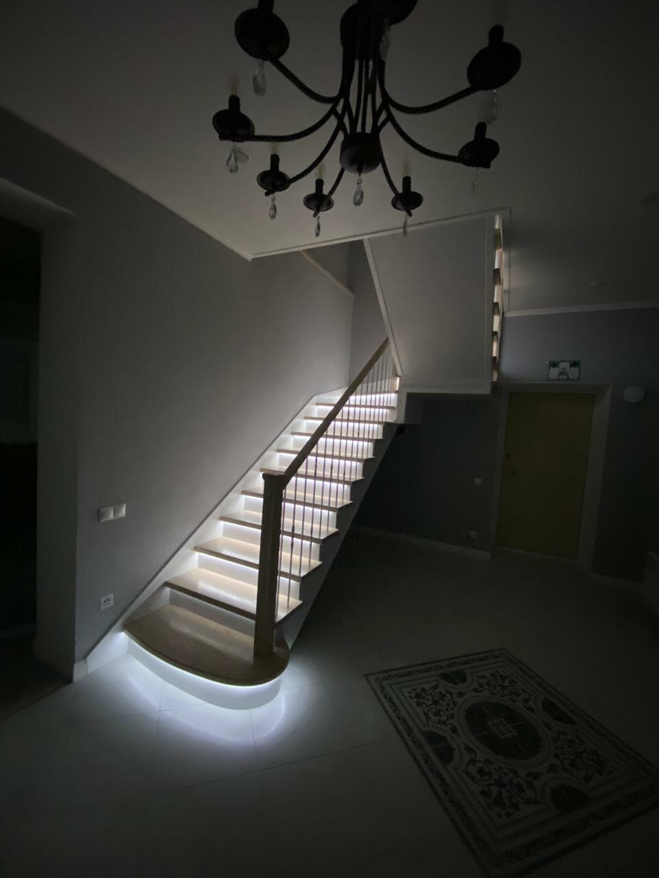 Комплект для автоматической подсветки 16 ступеней лестницы LightFusion серии LIGHT/16, бежевый - 2 - фотография № 8