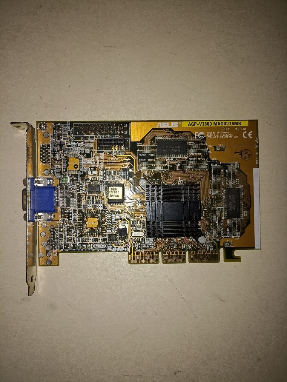 Ретро AGP Видеокарта Asus V3800 MAGIC 16мб