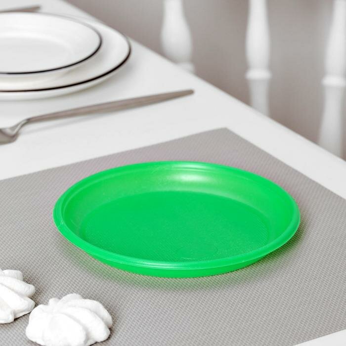Тарелка одноразовая десертная, d=16,5 см, цвет зелёный (100 шт) - фотография № 1