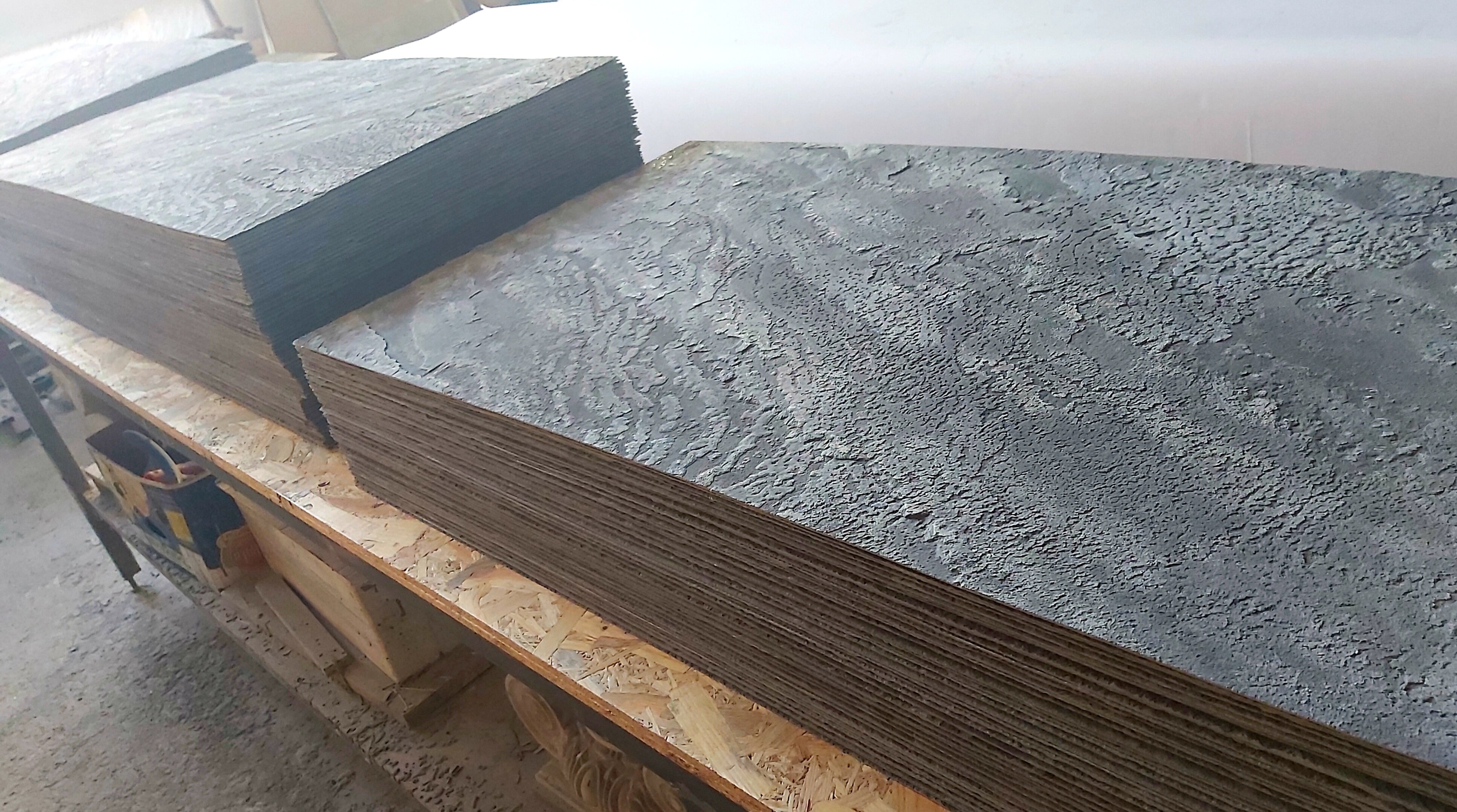 Гибкая керамика ZIKAM - рельефные стеновые панели в виде натурального камня 1000х500х2,5мм. Серый песчаник. - фотография № 4
