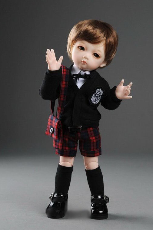 Комплект Dollmore Petit School Uniform For Boy (Школьная форма для мальчика цвет чёрно-красный для кукол Доллмор)