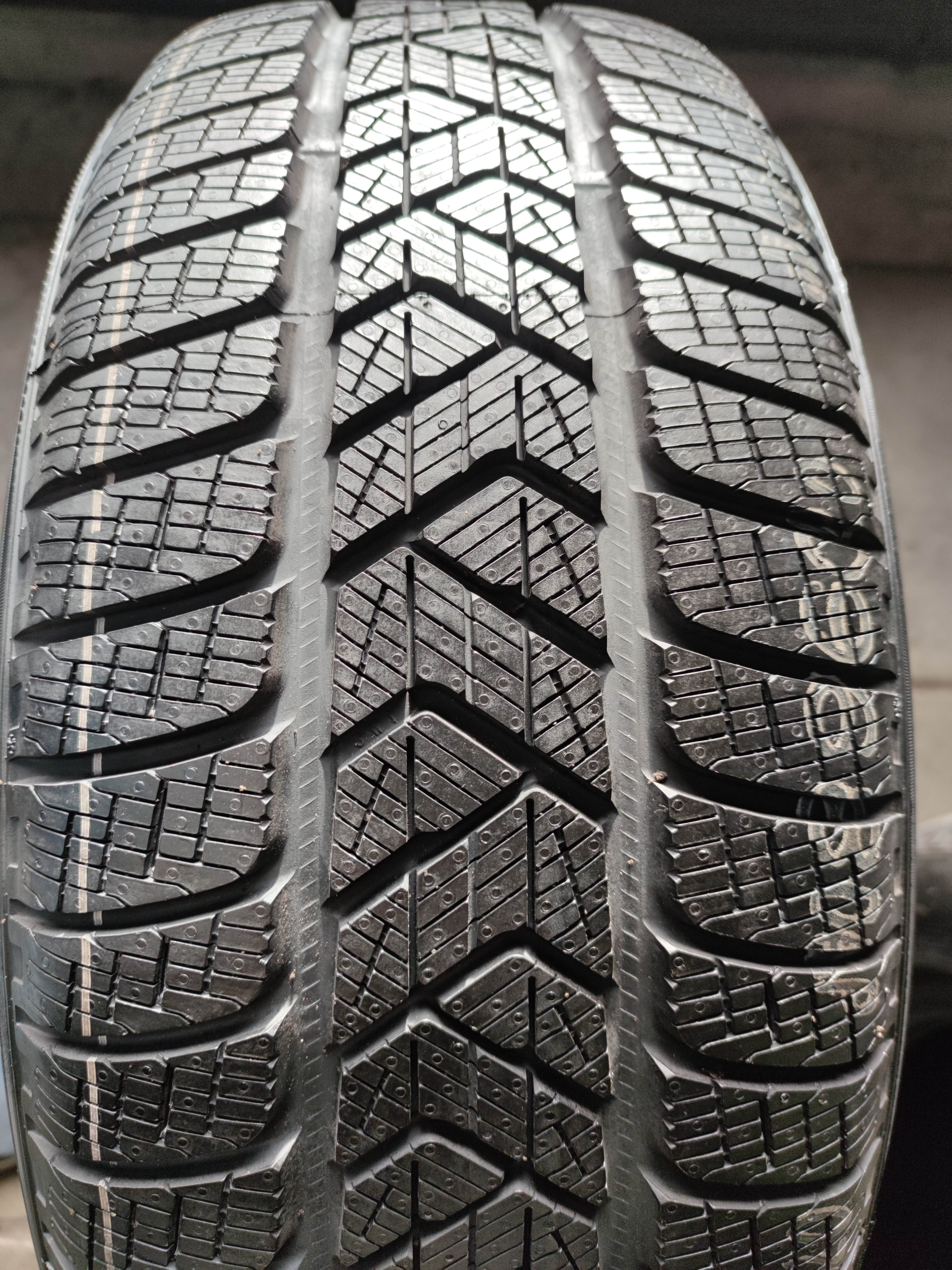 Pirelli Scorpion Winter 255/55 R18 109H  RUNFLAT 2017