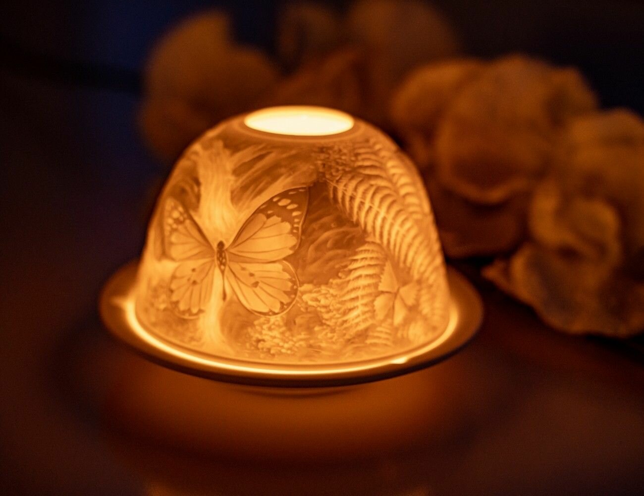 Подсвечник для чайной свечи "Волшебные бабочки", фарфор, 8х12 см, SHISHI - фотография № 1
