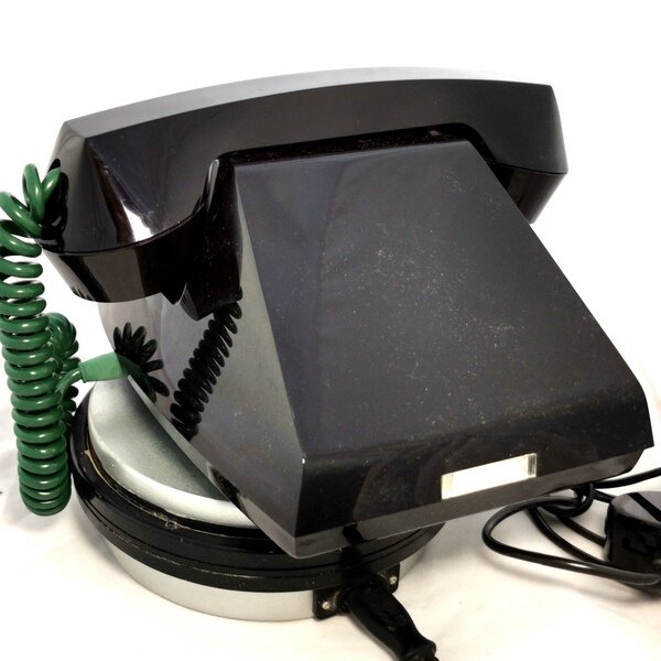 Телефон проводной VEF TA-68ЦБ-2  цвет - чёрный (мех звонок без номеронабирателя)