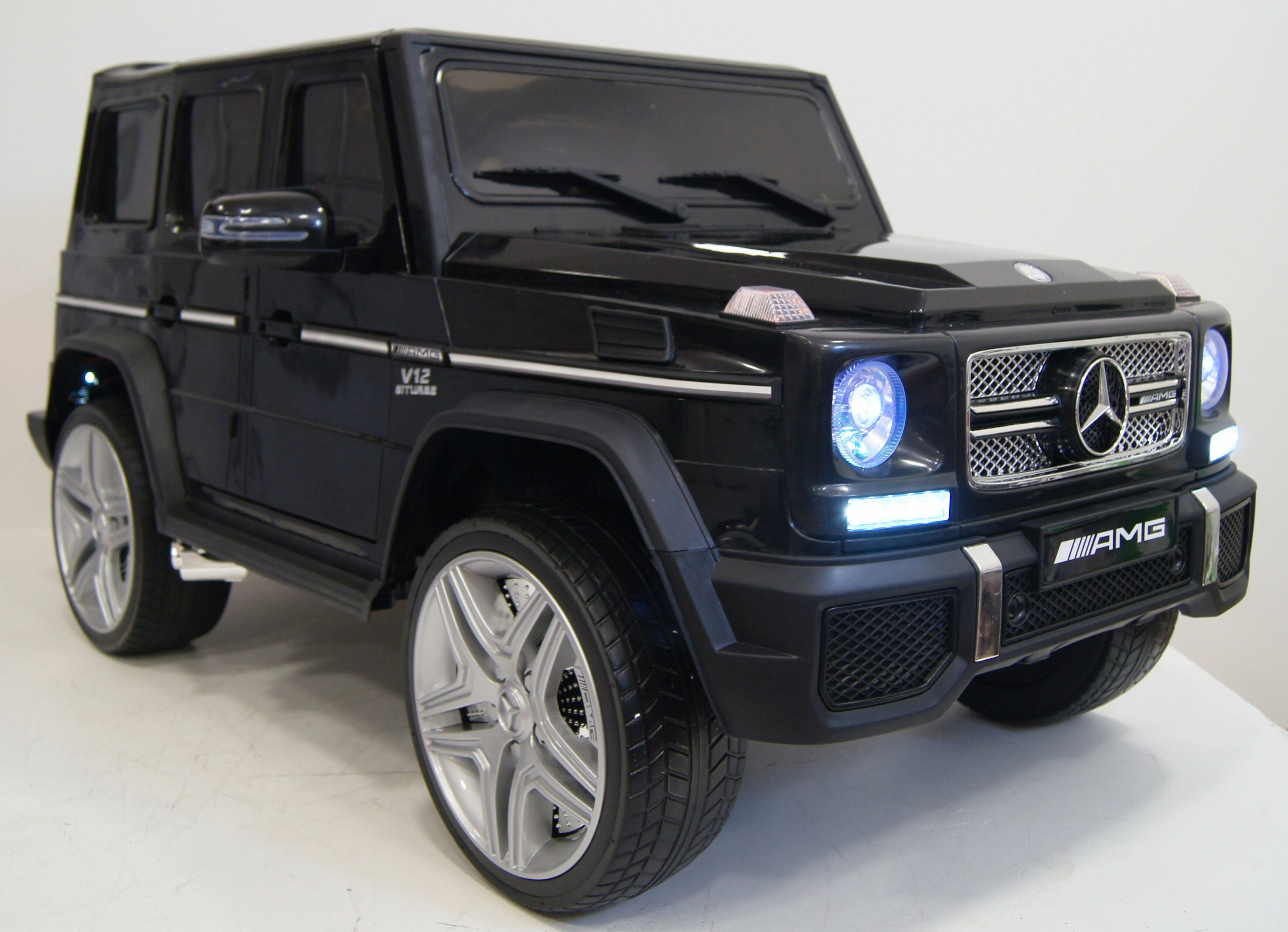 Электромобиль RiverToys Mercedes-Benz G65 AMG Черный