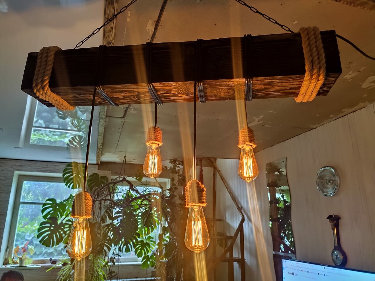 Светильник из дерева "Брус 150х150 с подвесными патронами" - фотография № 4