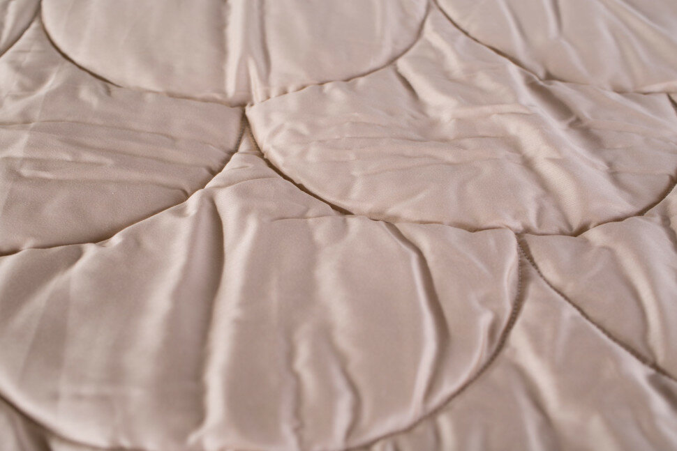 Одеяло стеганое всесезонное "Овечья шерсть" 200 х 200 - фотография № 2