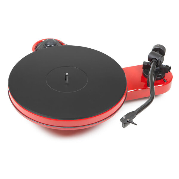 Виниловый проигрыватель Pro-Ject RPM 3 Carbon Red (2M Silver)