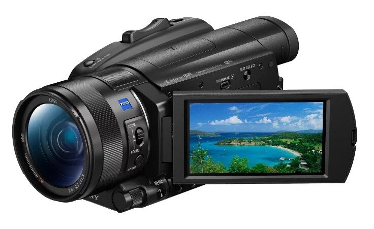 Видеокамера Sony FDR-AX700