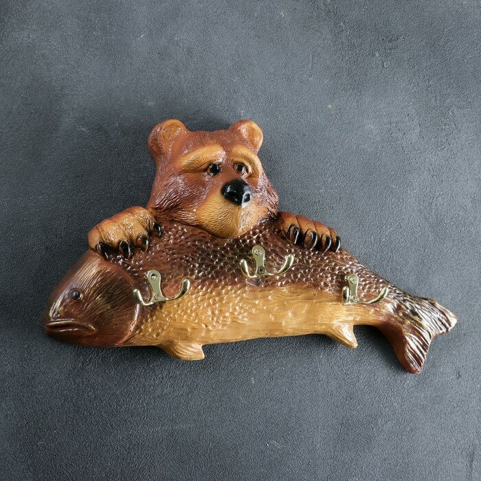 Вешалка "Медведь с рыбой" 22х44см - фотография № 6
